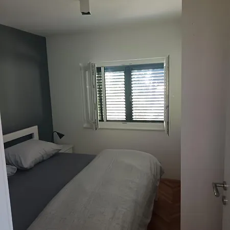 Mira * Drniš